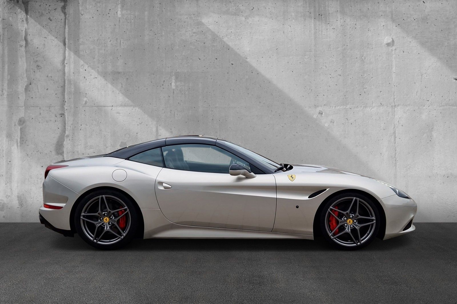 Fahrzeugabbildung Ferrari California T*Tailor Made*1of1*Sammler