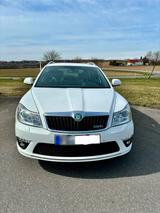 Skoda Octavia RS 2.0 TSI |DSG| TÜV Neu 04/... - Skoda Octavia aus 2010: RS