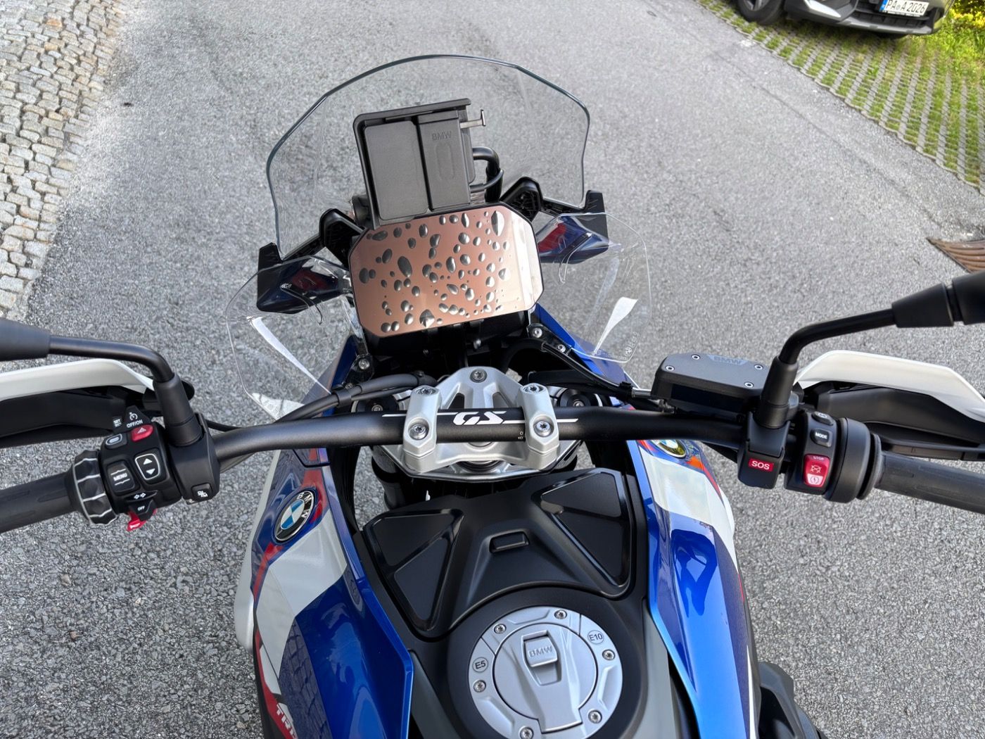 Fahrzeugabbildung BMW R 1300 GS Trophy ASA inkl. Zubehörgutschein 1.30