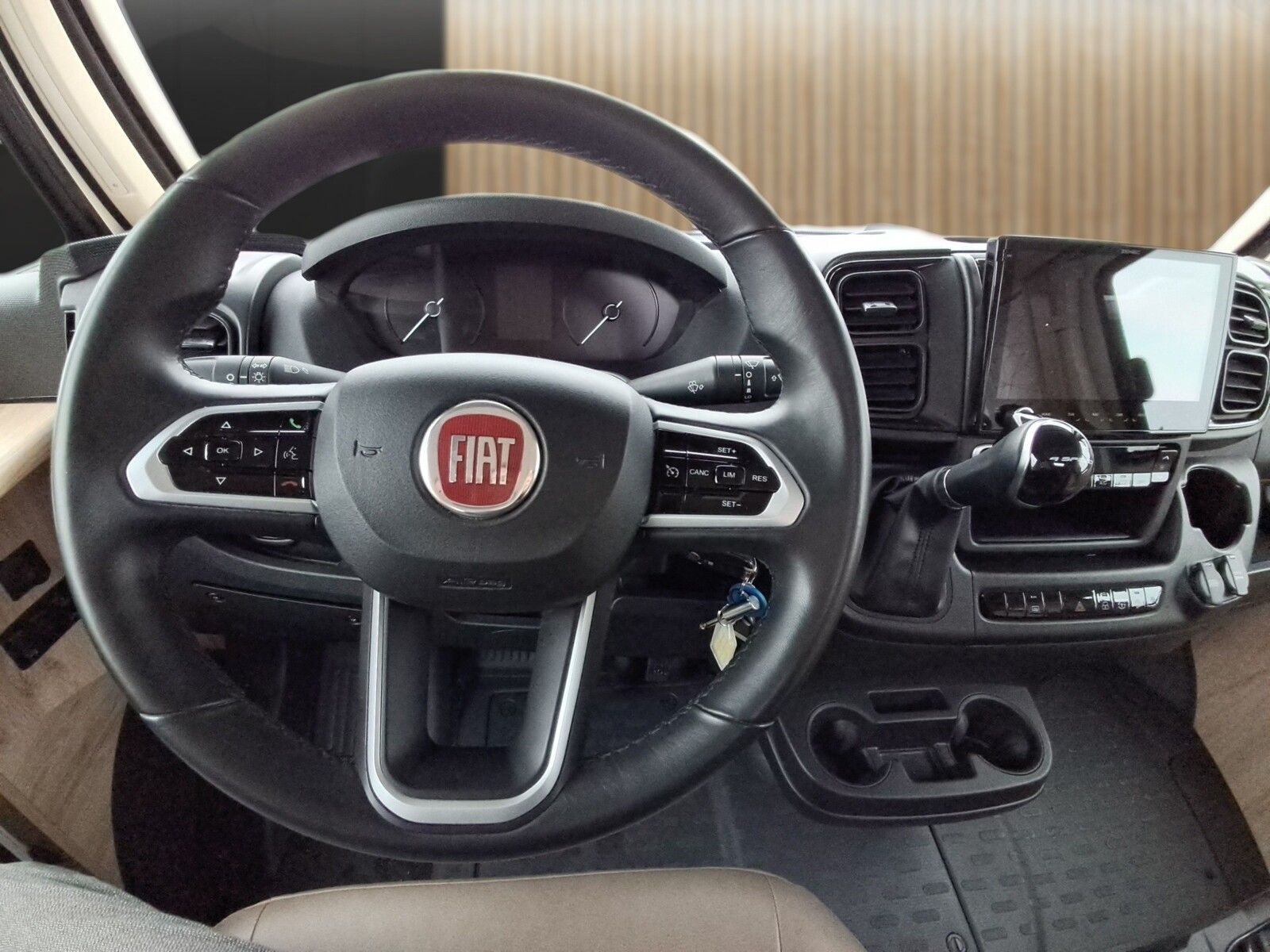 Fahrzeugabbildung Eura Mobil Integra Line IL 720 EF Solar/Dachklima/Mark/Navi