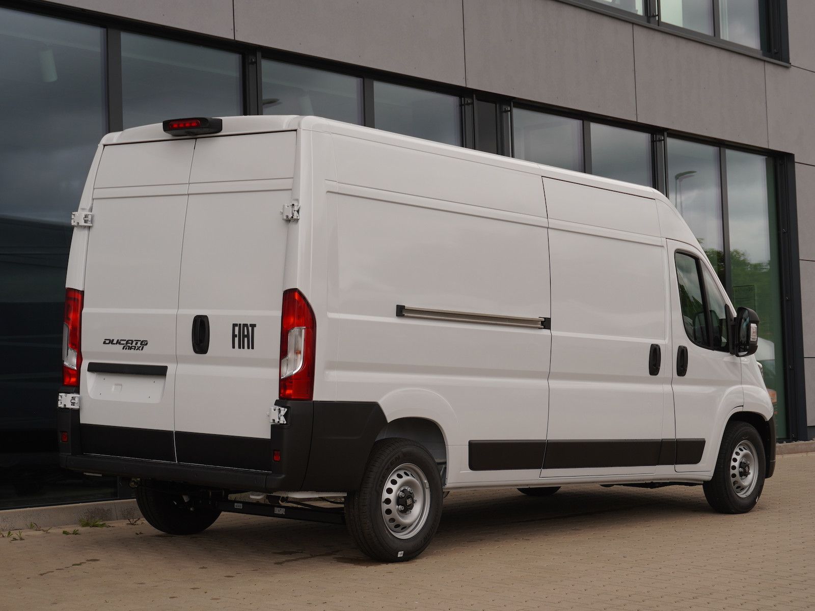 Fiat Ducato Maxi 35 L3H2 180 / 10-Zoll-Navi + Kamera imagem 2