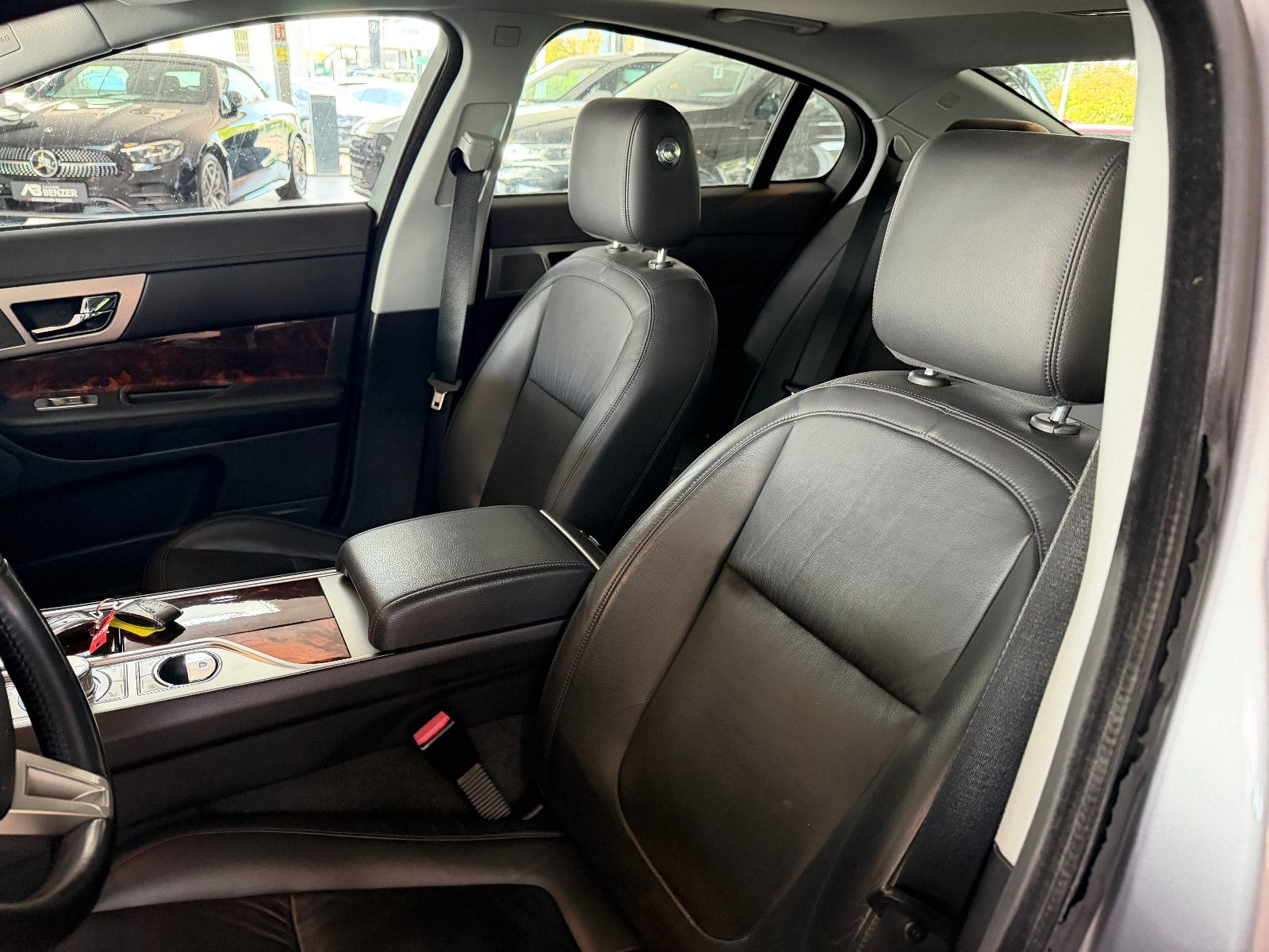 Fahrzeugabbildung Jaguar XF 3.0 V6 Diesel Edition /S-DACH/KAMERA