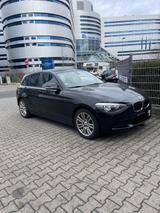 BMW Bmw 1er F20 Baujahr 2015  gepflegt  8-f... - BMW in Frankfurt (Main): 2.8