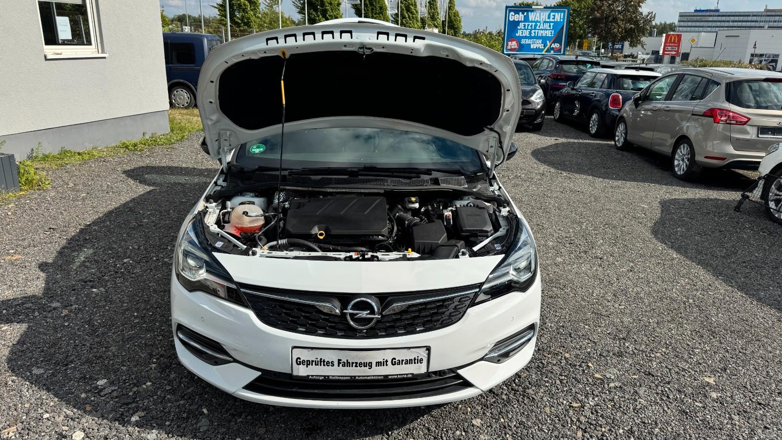 Opel Astra K SportsTourer Elegance Alcantara Led Navi
