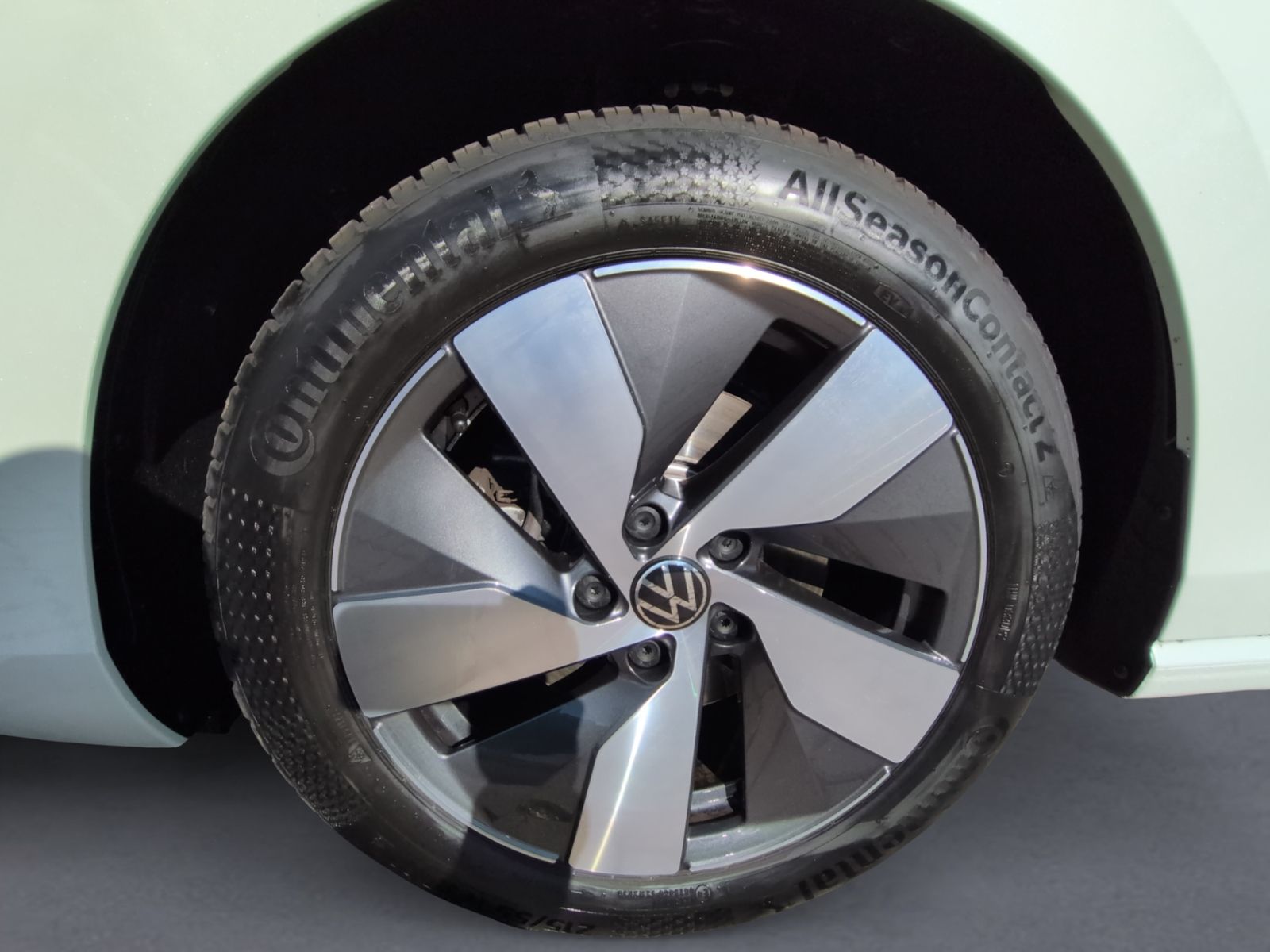 Passat 1.5 TSI DSG Business AHK+NAVI+SHZ+LED+