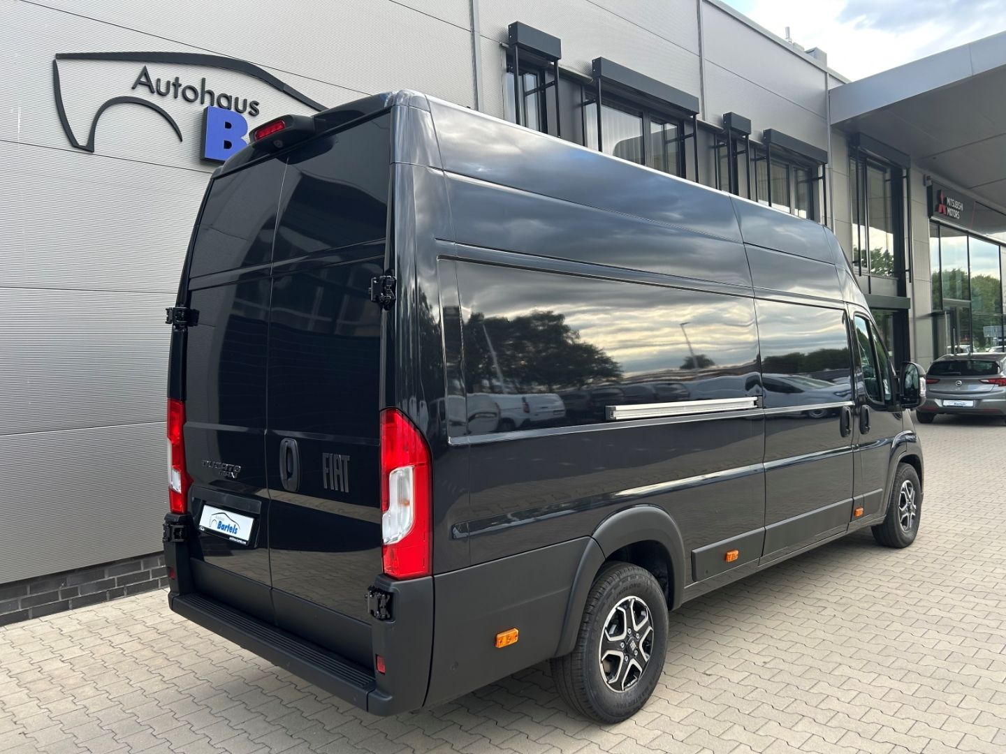 Fahrzeugabbildung Fiat Ducato H3 Kastenwagen 35 L4H3 180 Multijet Maxi