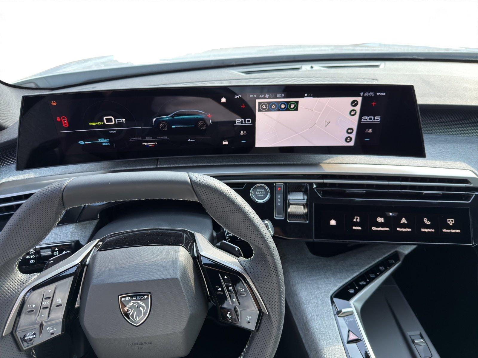 Peugeot 3008 GT 210 Kam.+KeyLess+LED+Navi