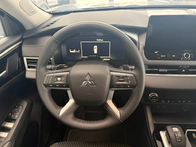 Mitsubishi Plug-in Hybrid Outlander - Bild 14