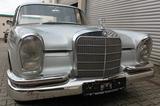 Mercedes-Benz 230 - Mercedes-Benz 230 in Gelsenkirchen