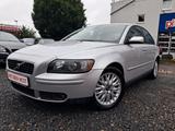 Volvo S40 Lim. 2.4 Momentum - gebrauchte Volvo S40 aus dem Jahr 2004