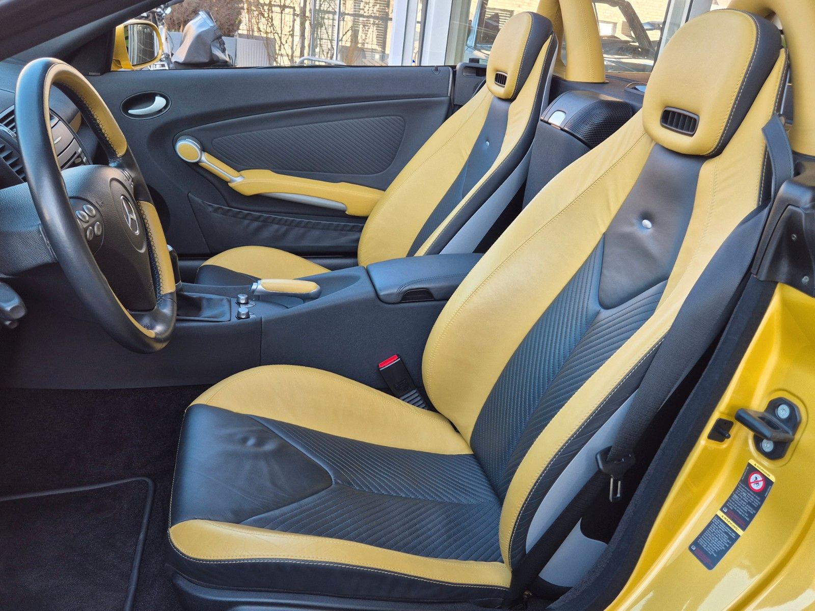 Fahrzeugabbildung Mercedes-Benz SLK 350/Komplettes Designo Fahrzeug/Jahreswagen!
