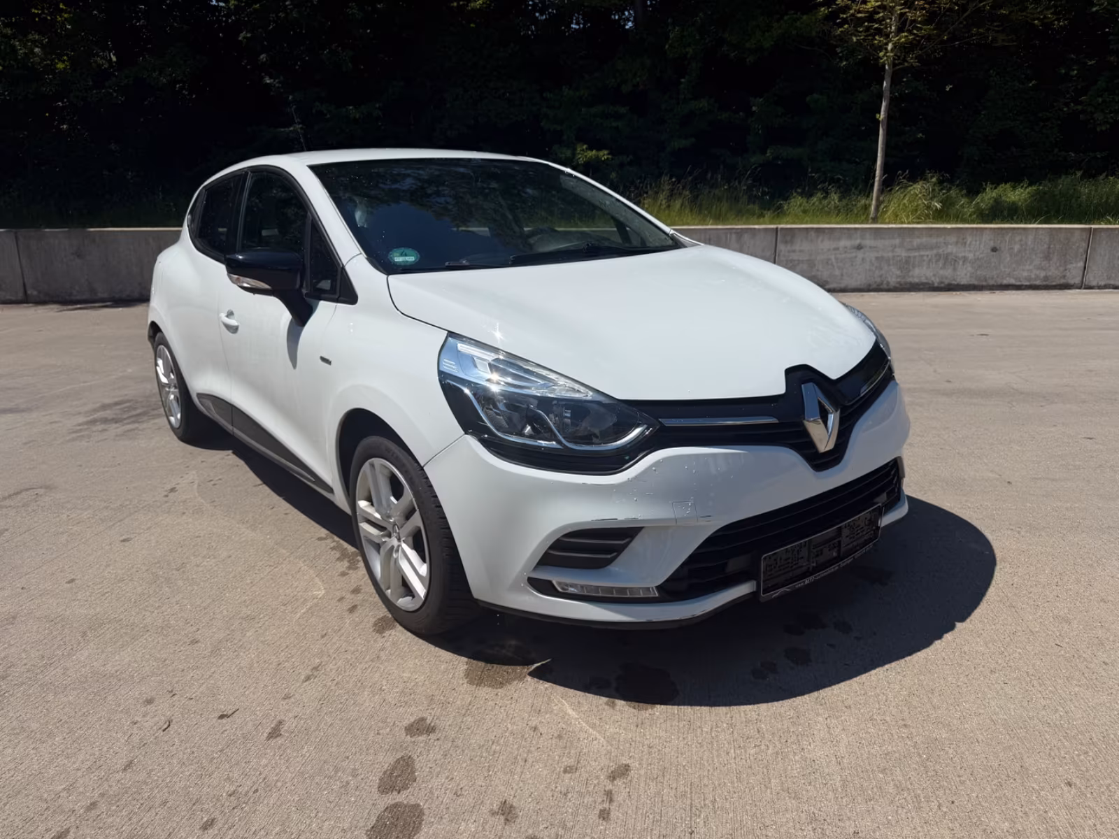Renault Clio 1.2-4 Türer-Klima-Tempo-Alu-TÜV-Bitte Lesen