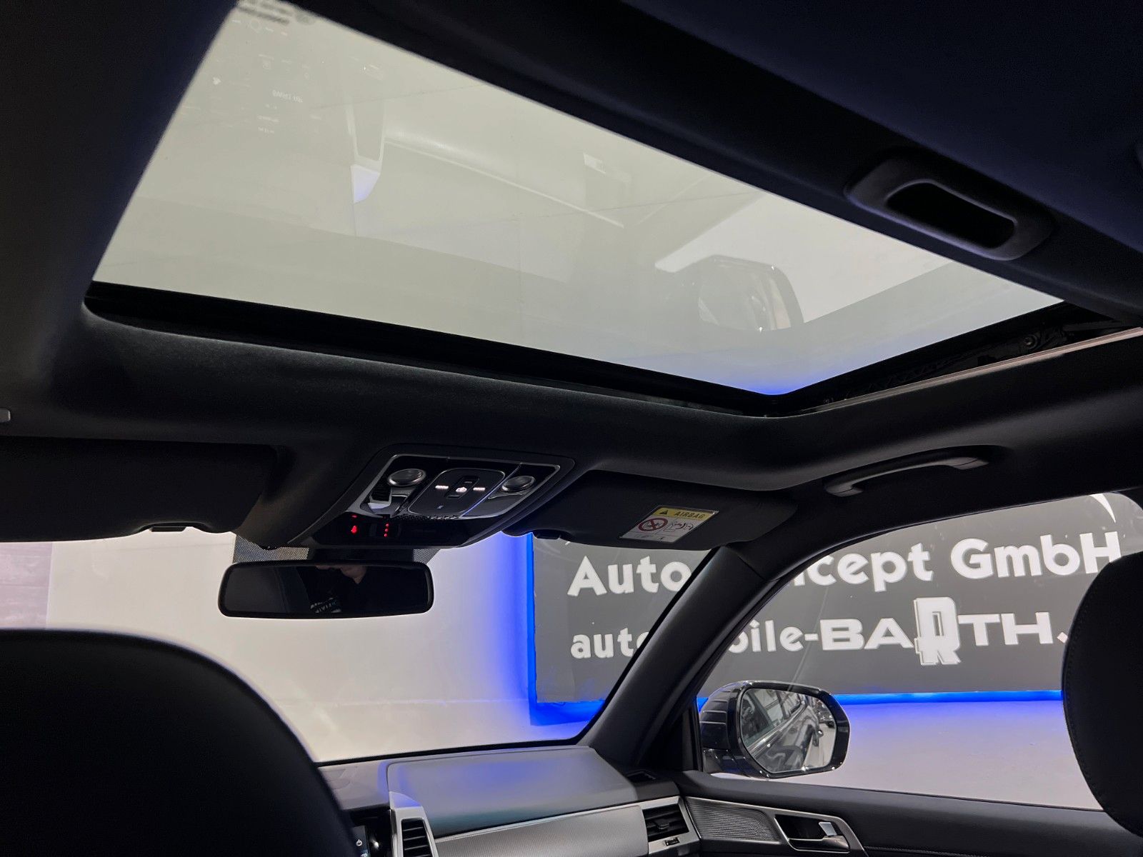 Fahrzeugabbildung Ssangyong REXTON Sapphire*AHK*360°*Sidesteps*Standheizung*