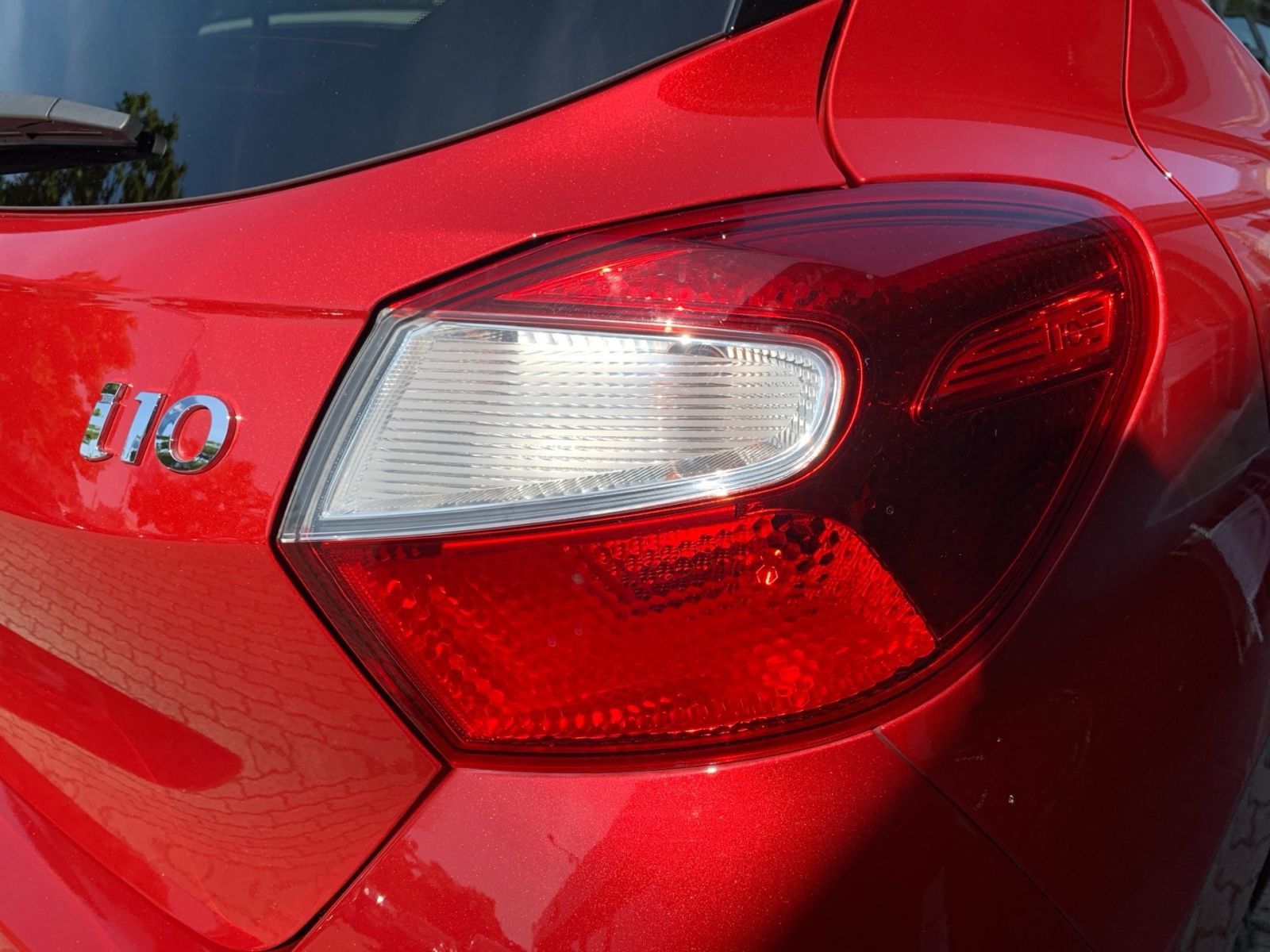 Fahrzeugabbildung Hyundai i10 1.2 PDC Navi Kamera 8Fach Bereift