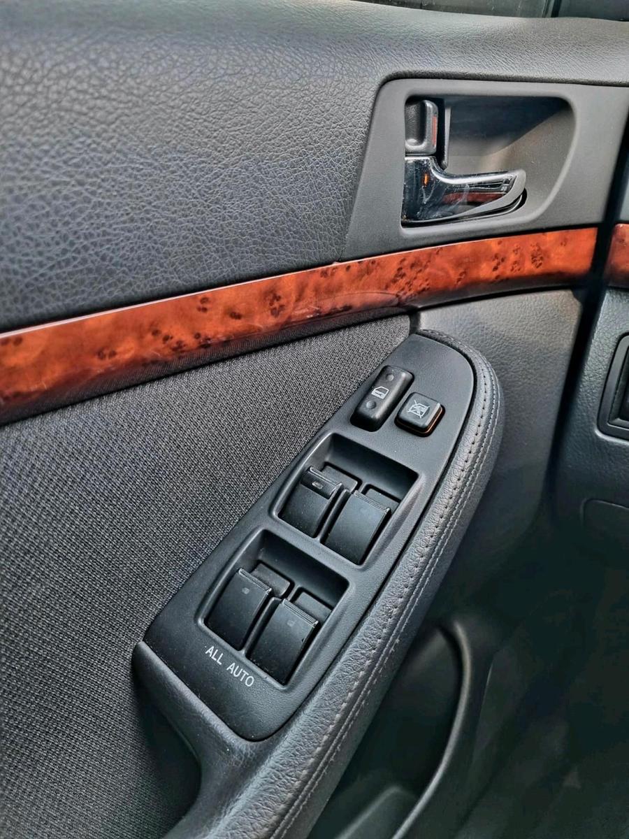Toyota Avensis 2004 — photo 10