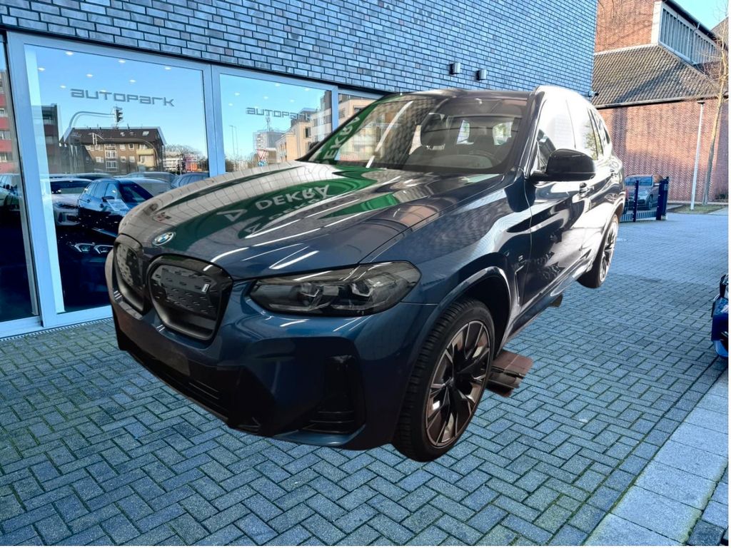 Image of BMW iX3