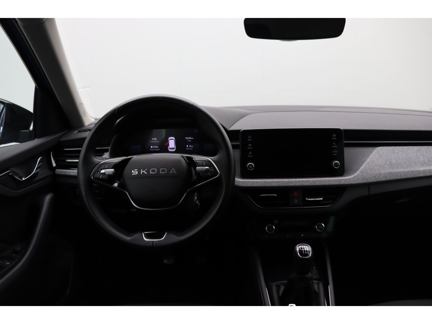 Fahrzeugabbildung SKODA Kamiq 1.0 Selection Kamera SHZ Einparkhilfe vorn