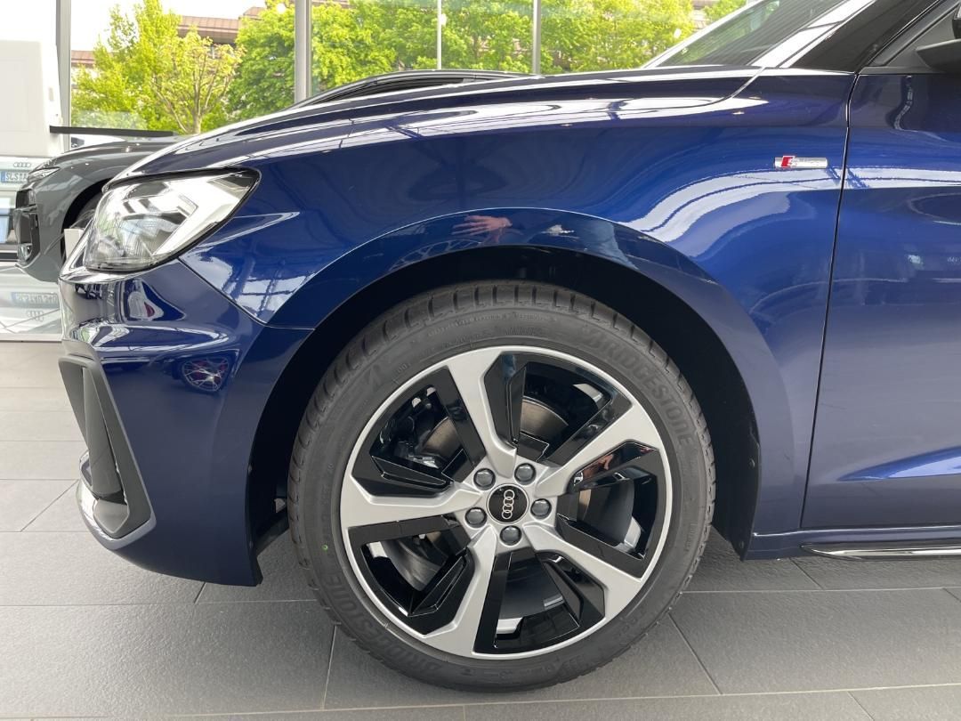 Fahrzeugabbildung Audi A1 Sportback 30 1.0 TFSI S-Line Kamera,LED,SHZ