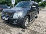 Mitsubishi Pajero 3,2 DI-D 4WD Intense Automatik Intense - Mitsubishi Pajero: Intense