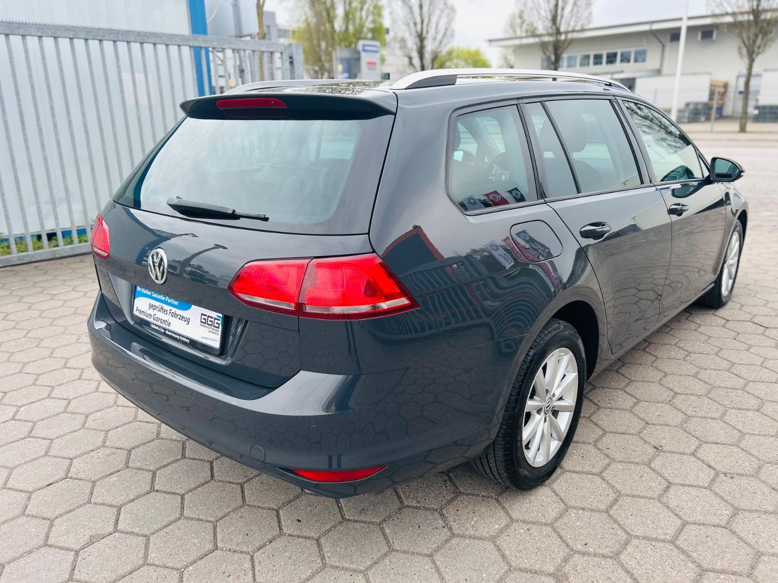 Volkswagen Golf VII Variant Lounge BMT