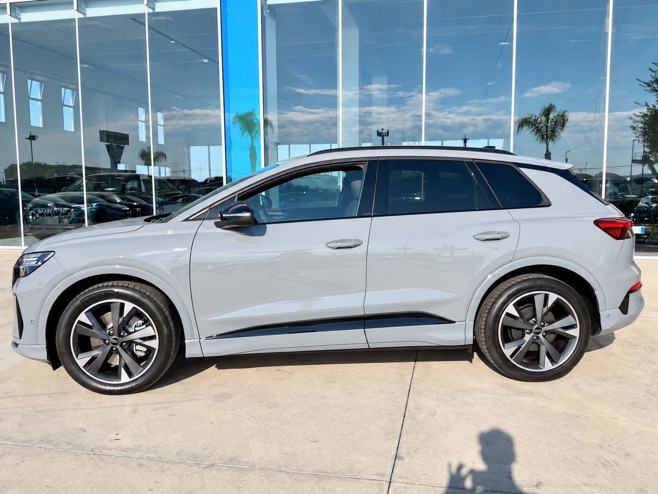 Audi Q4 35 e-tron S line edition imagem 2