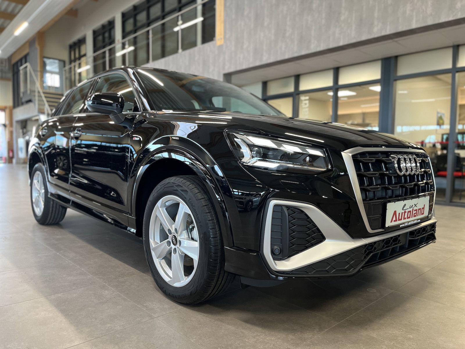 Audi Q2 35 TFSI S-line S-tronic Matrix Kamera imagem 3