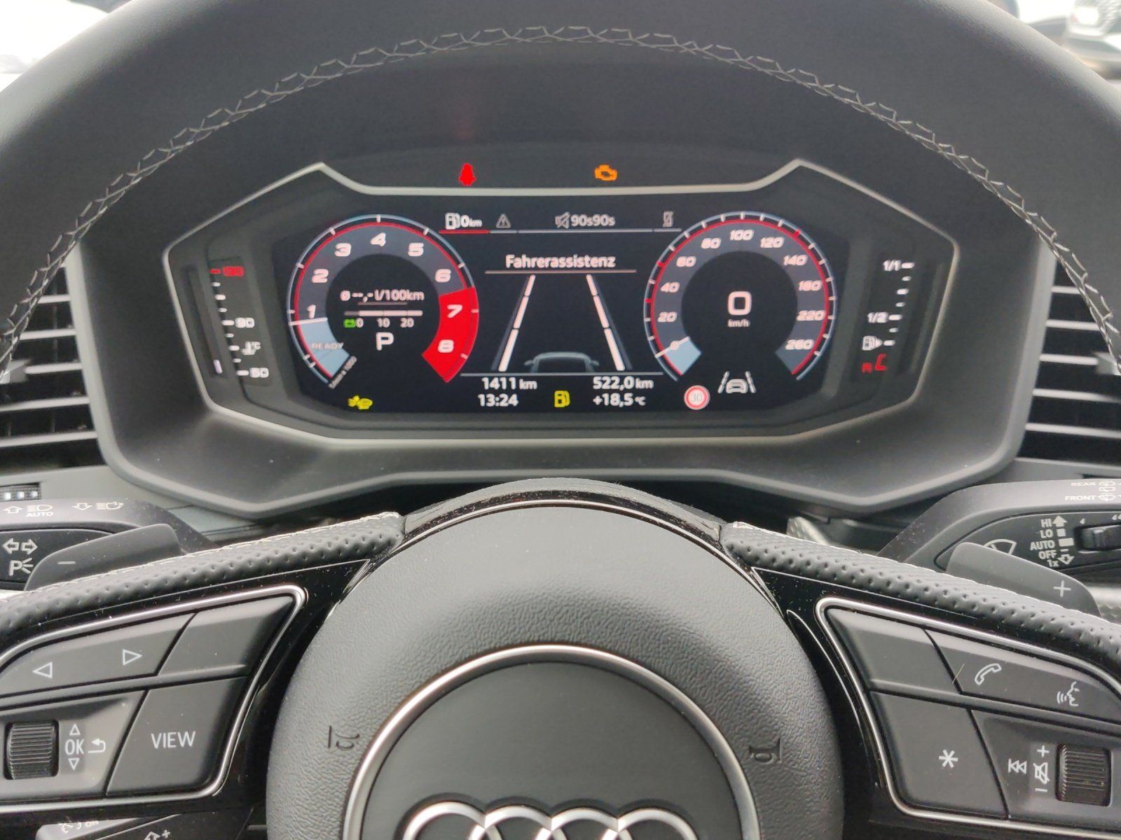 Fahrzeugabbildung Audi A1 allstreet 35 TFSI Kamera,LED,Navi,PDC,SHZ,LM