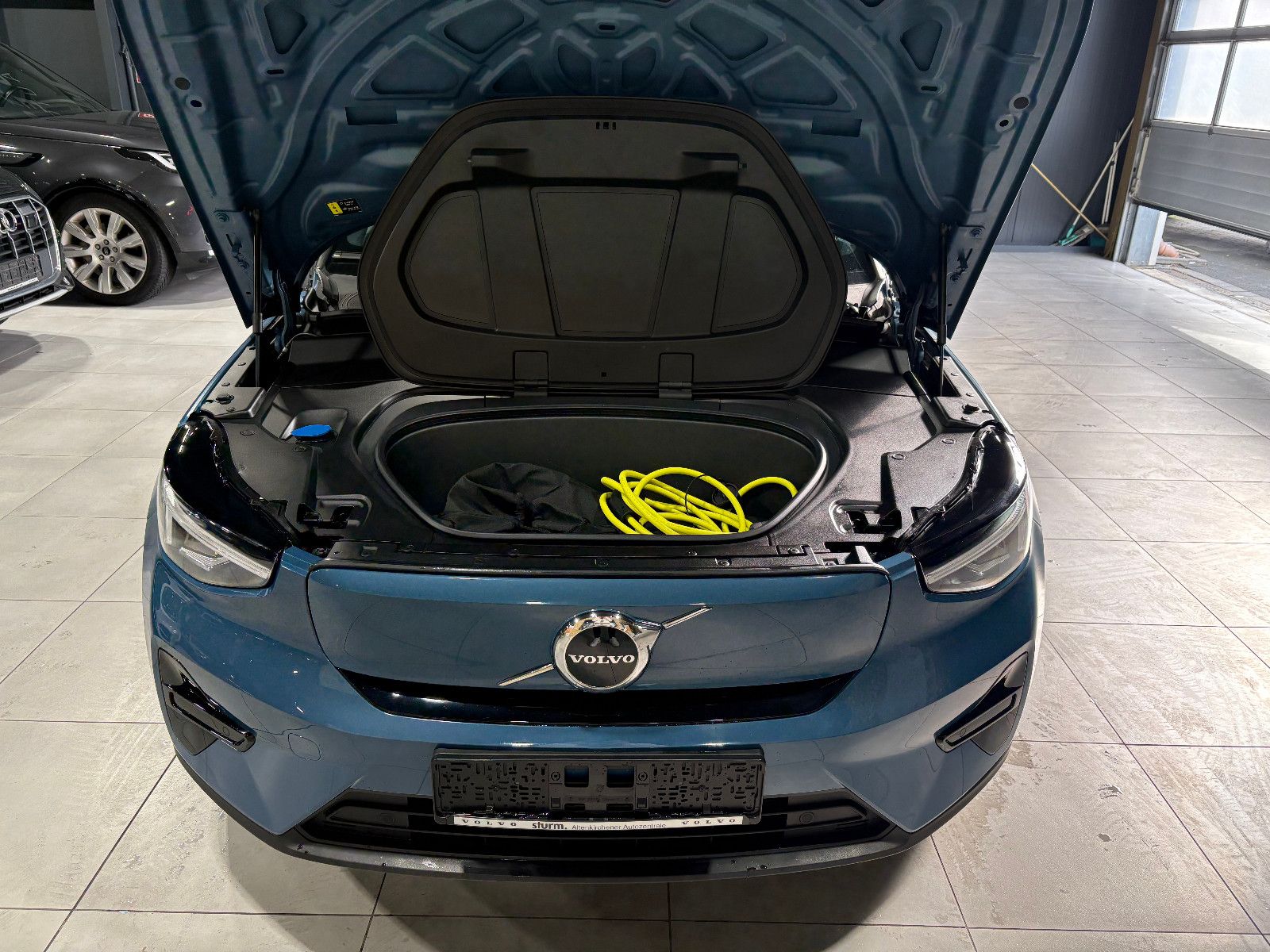 Fahrzeugabbildung Volvo XC 40 Core Plus Recharge Electric/KAMERA/CARPLAY
