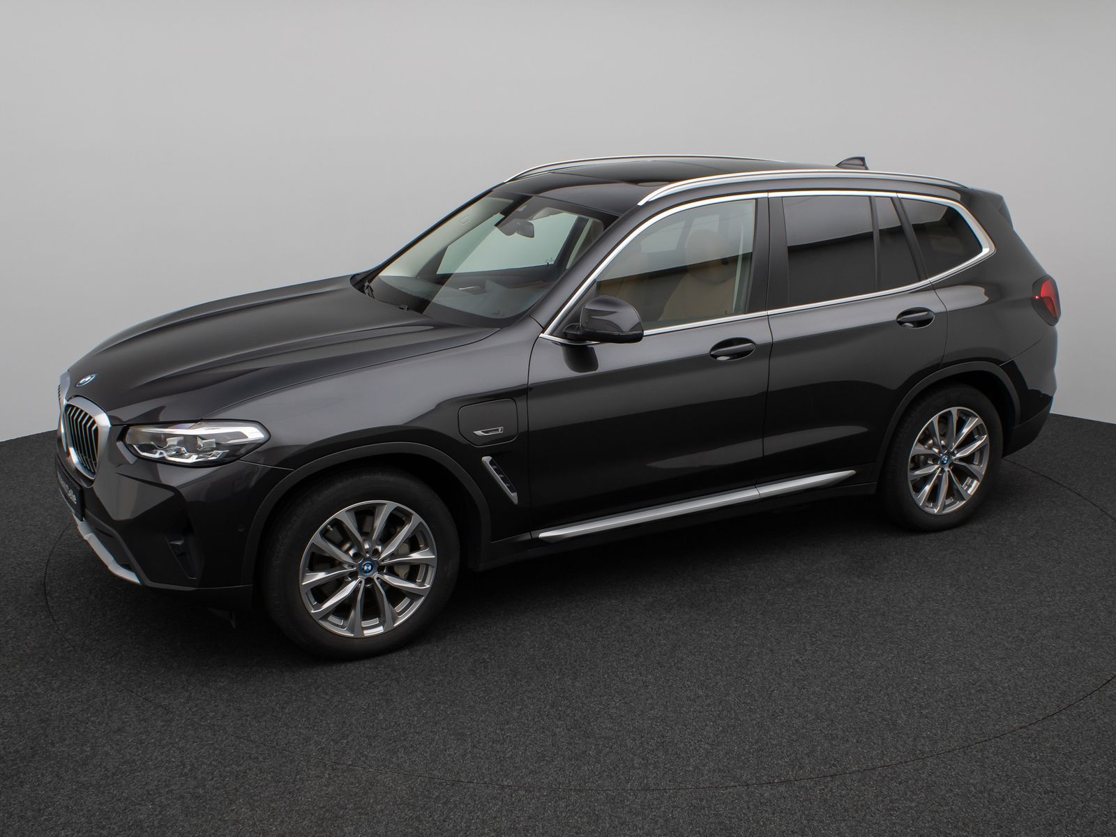 Fahrzeugabbildung BMW X3 xD30e Panorama Kamera DAB AHK DrivingAssist