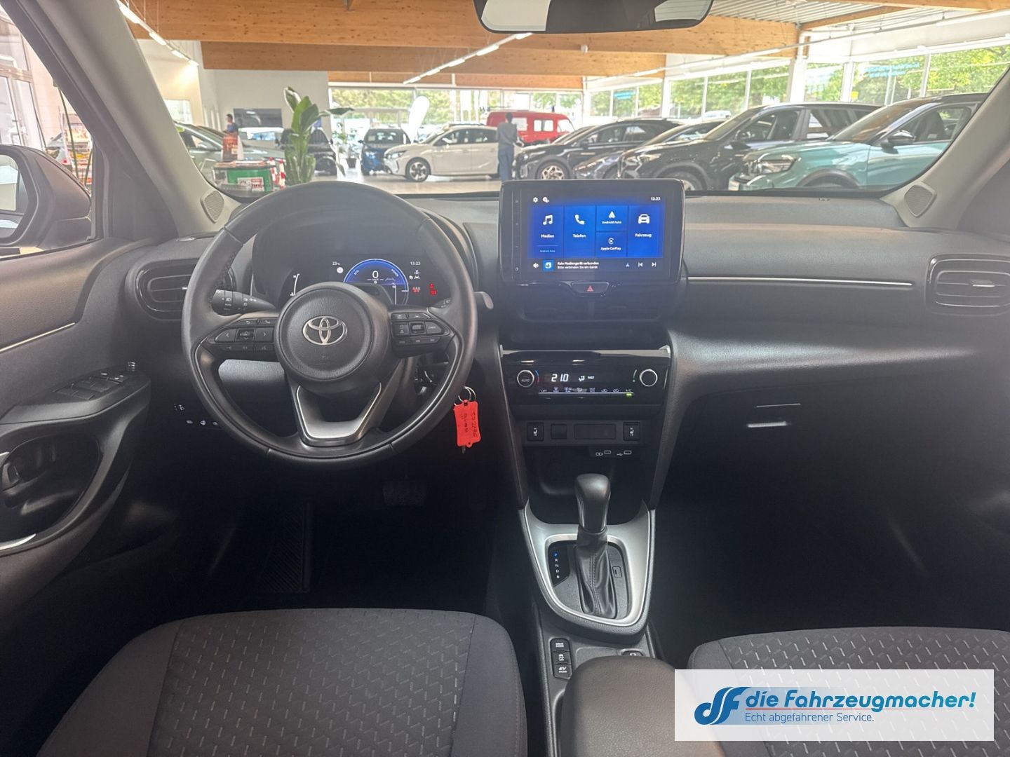 Fahrzeugabbildung Toyota Yaris Cross Hybrid FWD Comfort ACC DAB Spurhalte