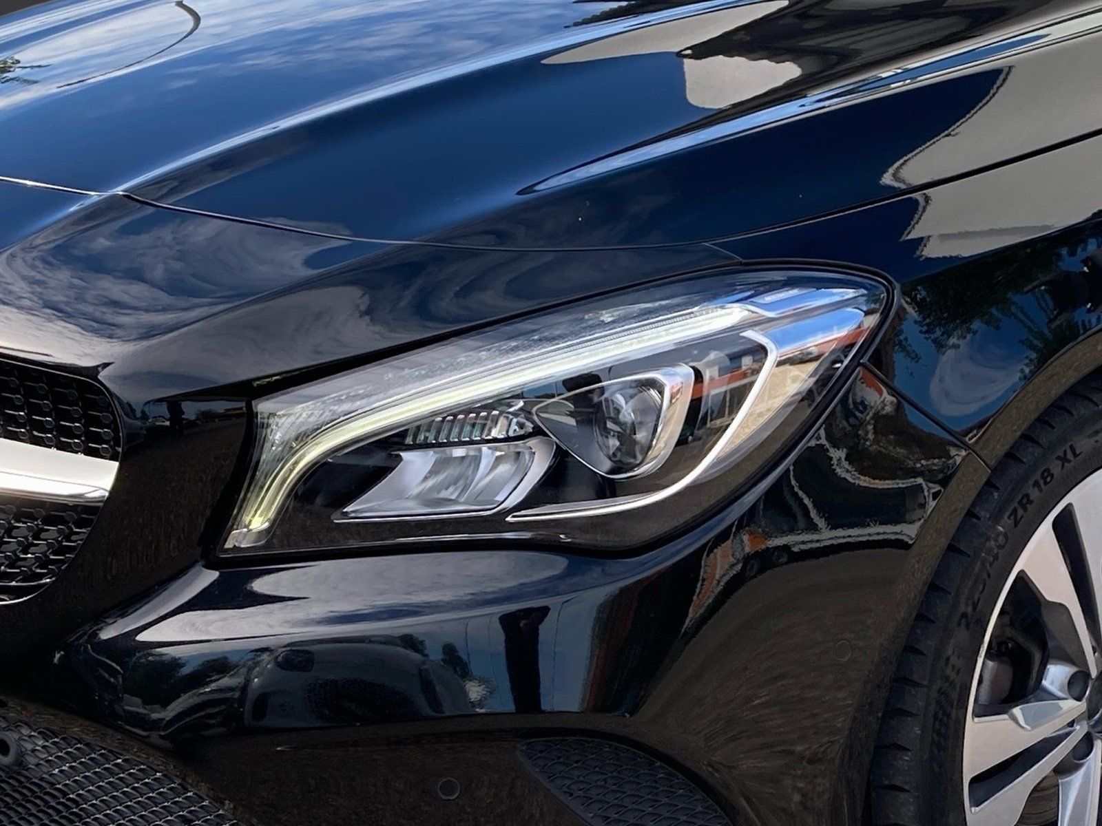 Fahrzeugabbildung Mercedes-Benz CLA 200 Urban*Panorama*Kamera*AHK*LED*Standheiz*