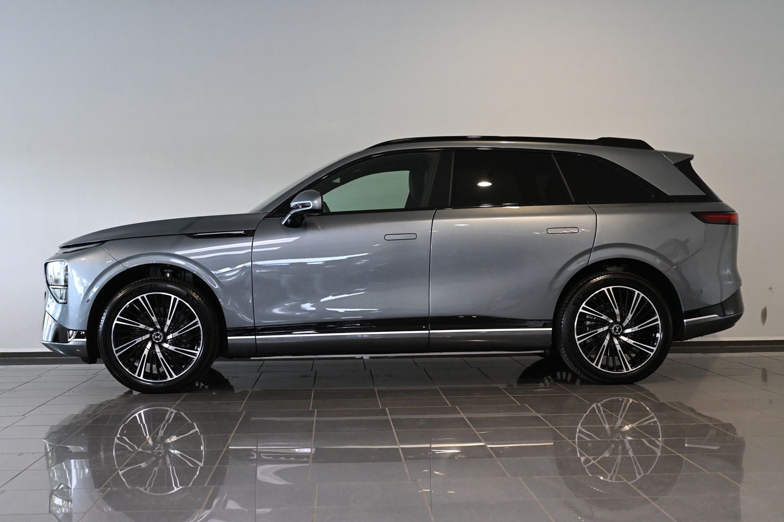 XPENG G9