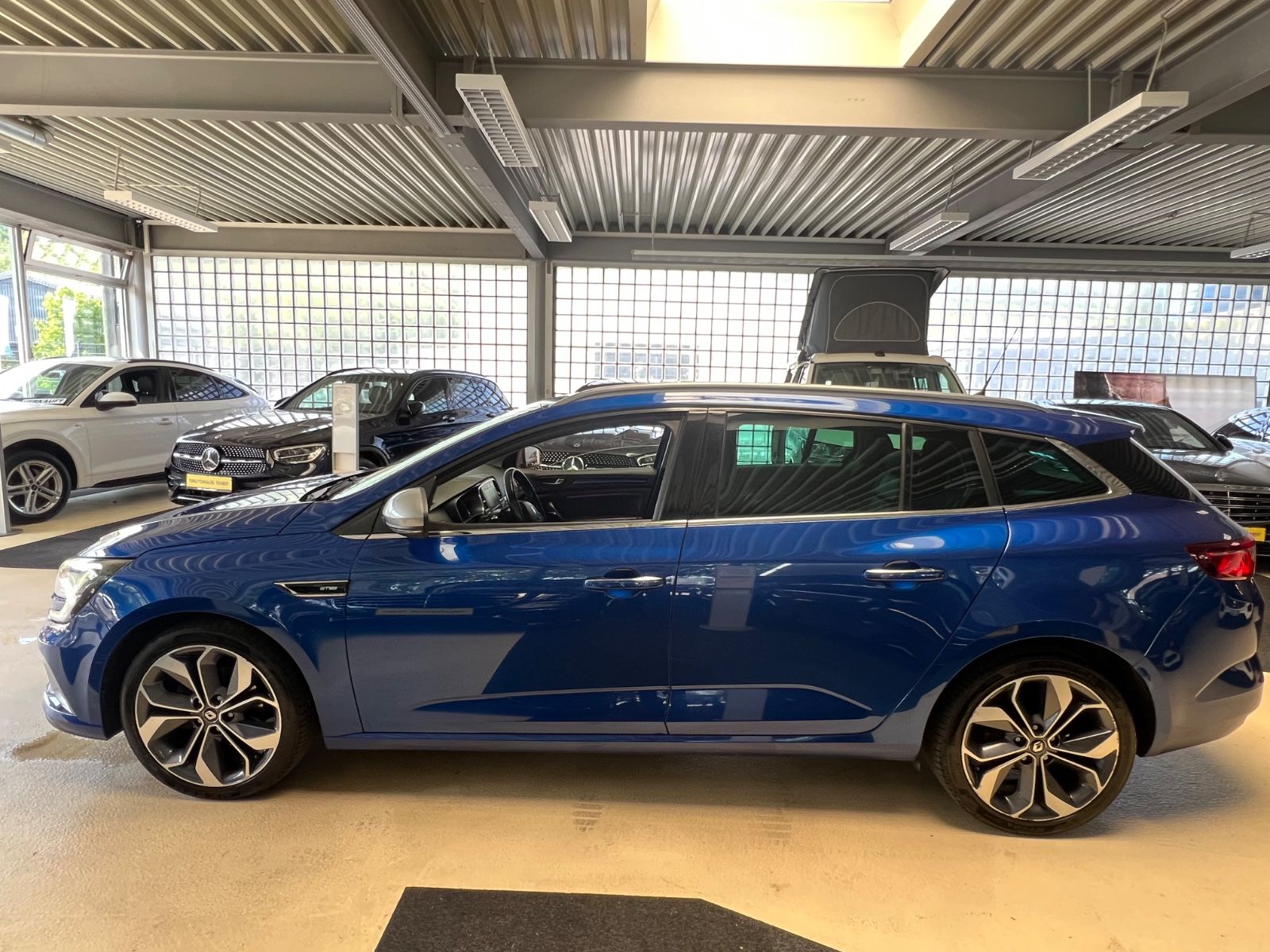 Fahrzeugabbildung Renault Megane IV Grandtour GT-Line *SCHALENSITZE*