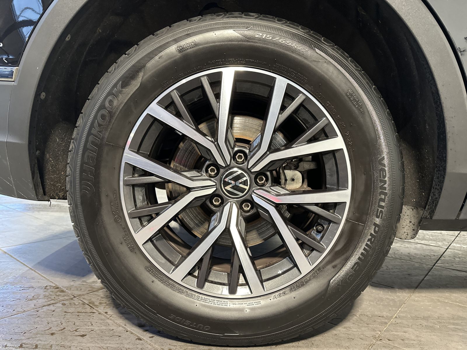 Fahrzeugabbildung Volkswagen Tiguan 1.4 eHybrid Life NAV+LED+AHK+KAM+VCOCK+PP