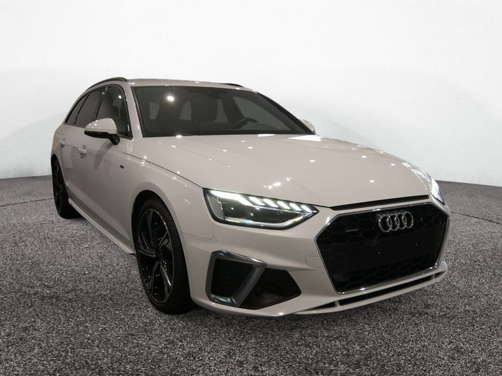 Audi A4 — hlavná fotografia