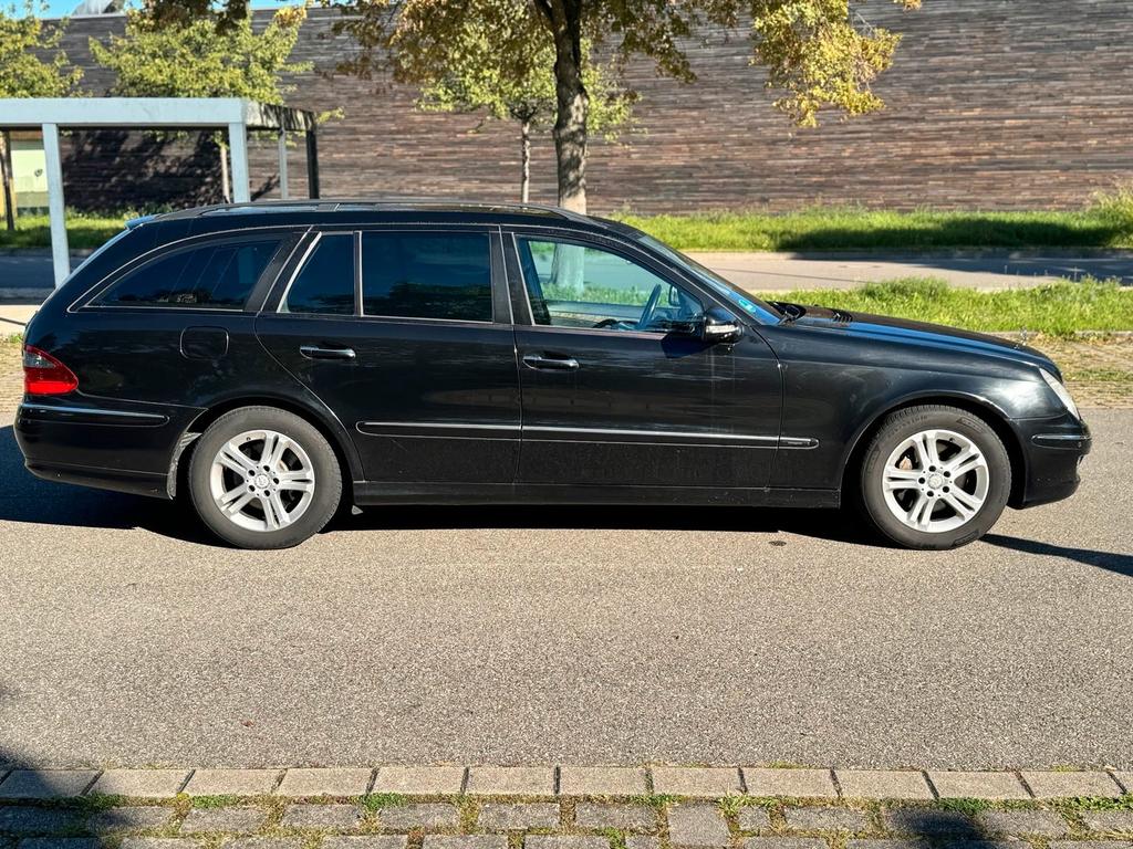 Mercedes-Benz E 320