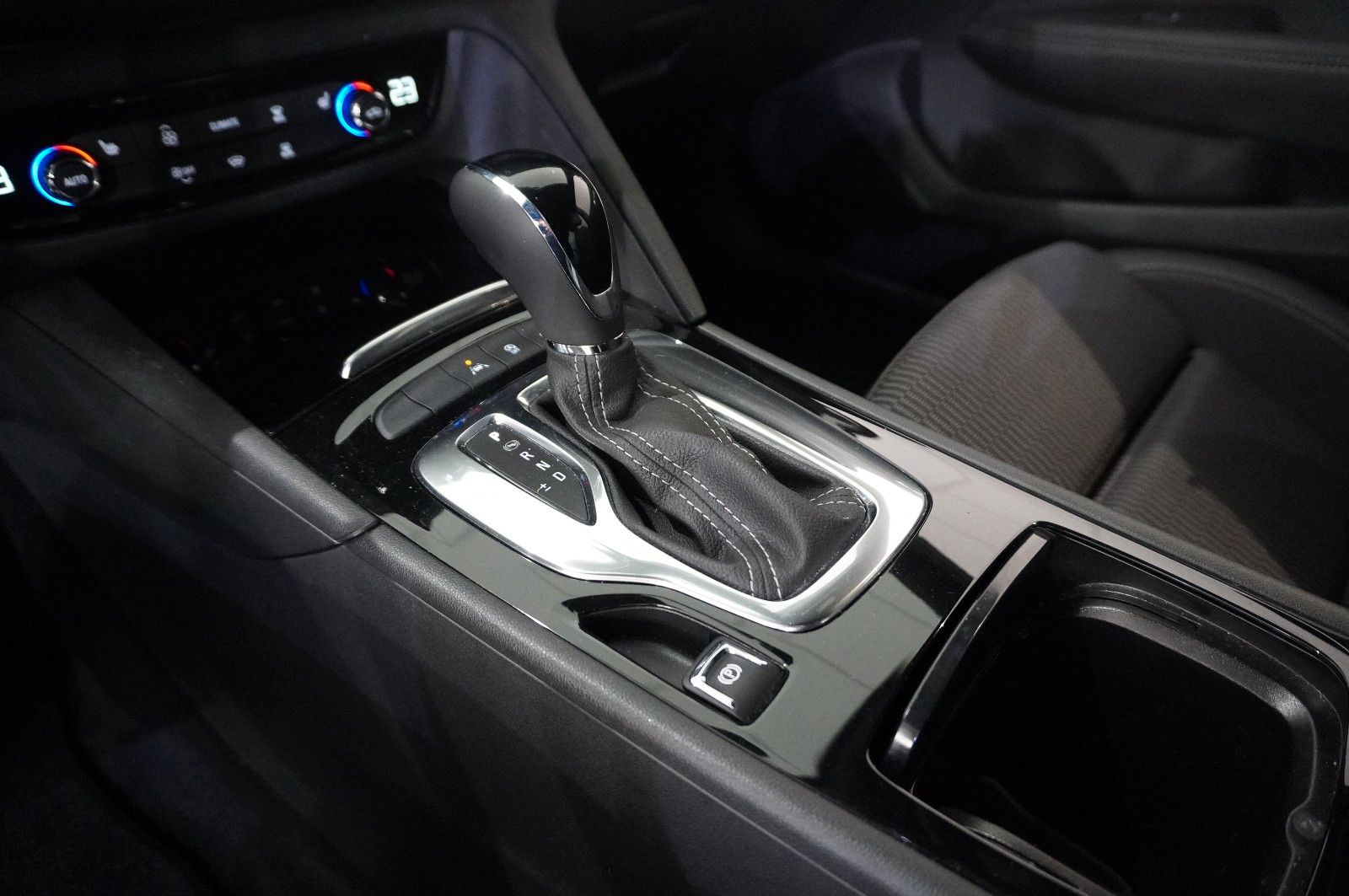 Fahrzeugabbildung Opel Insignia B ST 2.0D ELEGANCE NAVI/LED/KAMERA/DAB+
