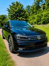 Volkswagen Tiguan 2.0 TSI DSG 4M. *R-Line*VOLL*Tüv Neu