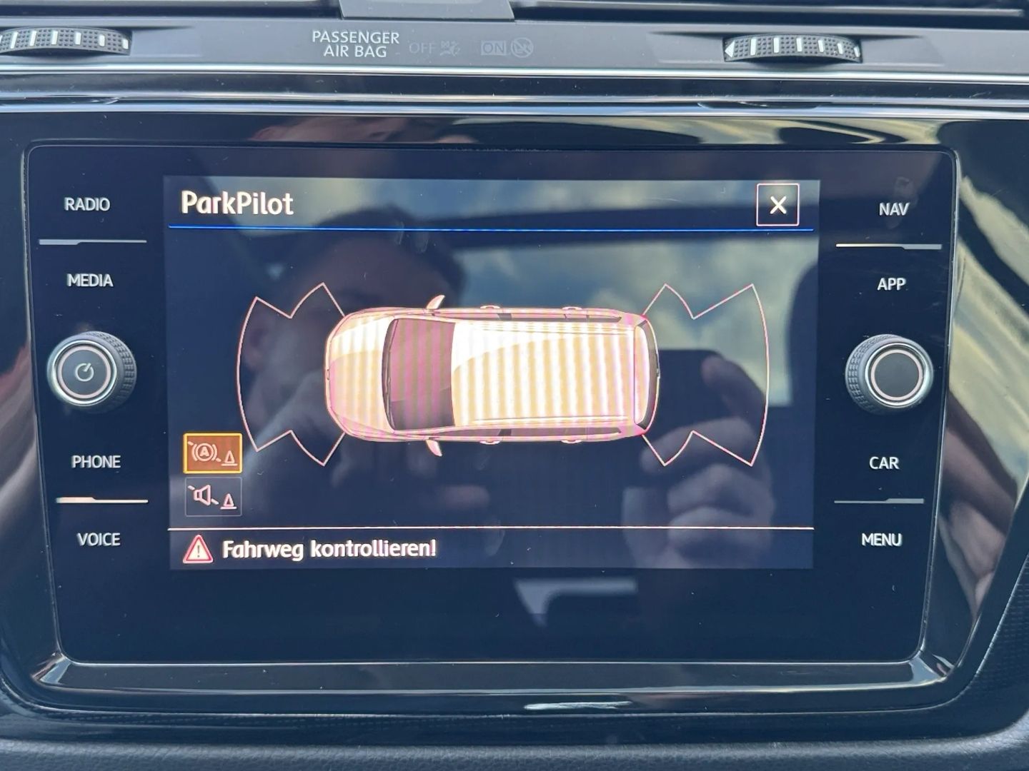 Touran 1.6 TDI "SOUND" *LED*NAVI*PANO*7SITZE*