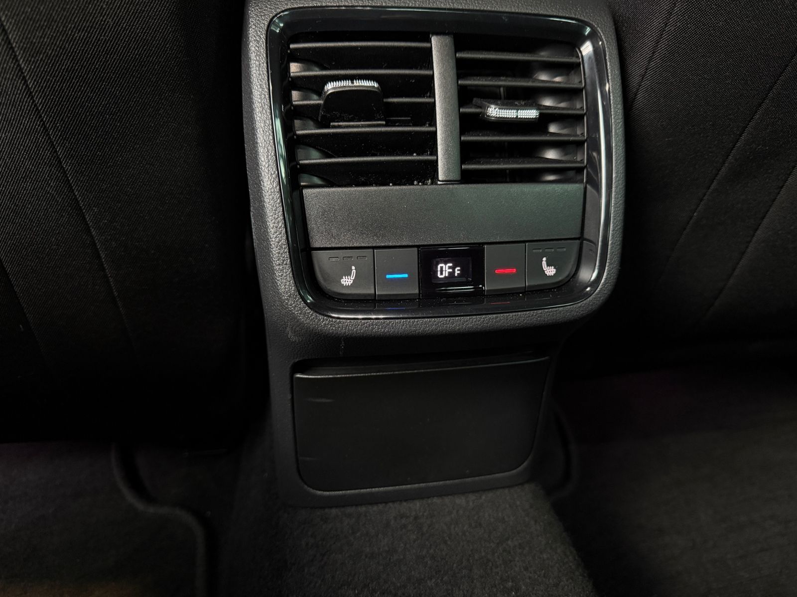 Fahrzeugabbildung SKODA Octavia Lim. RS RFK ACC HUD LED