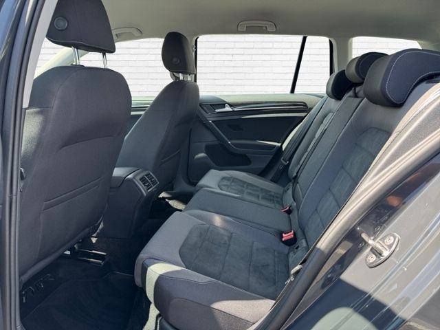 Fahrzeugabbildung Volkswagen Golf Variant 1.5 TSI ACT Highline KLIMA LED NAVI
