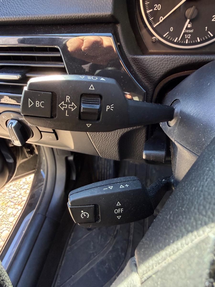 BMW 320 2012 — photo 17
