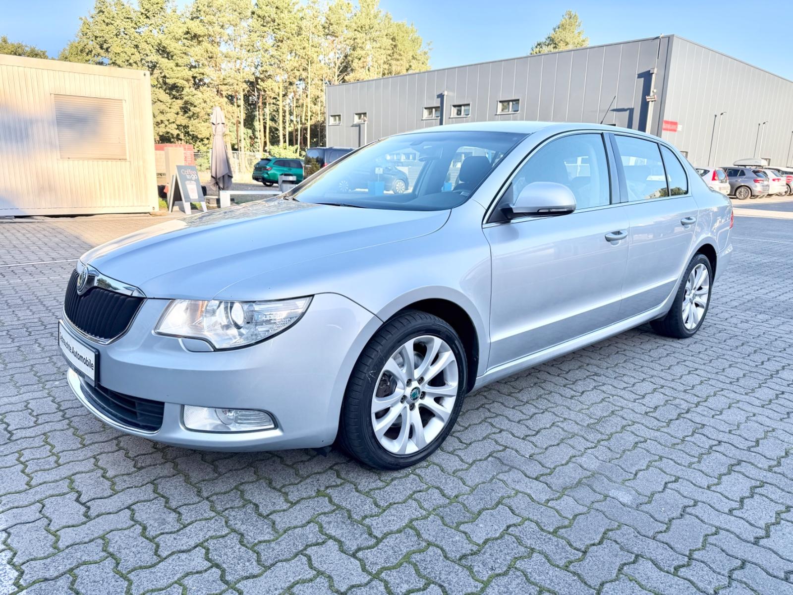 Skoda Superb Ambition,Xenon,Navi,Sitzheizung,PDC
