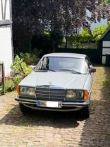Mercedes-Benz 230 CE Scheunenfund! - Mercedes-Benz Oldtimer: Coupe