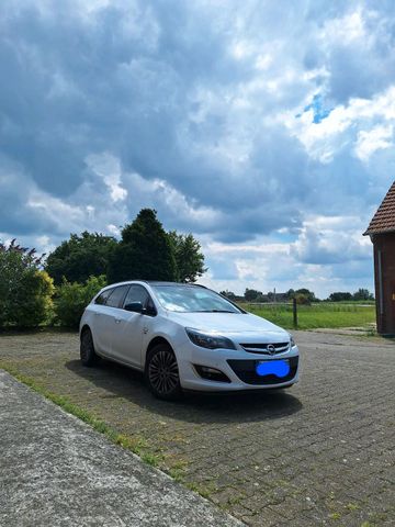 Opel Astra J Sportstourer Bj. 2013