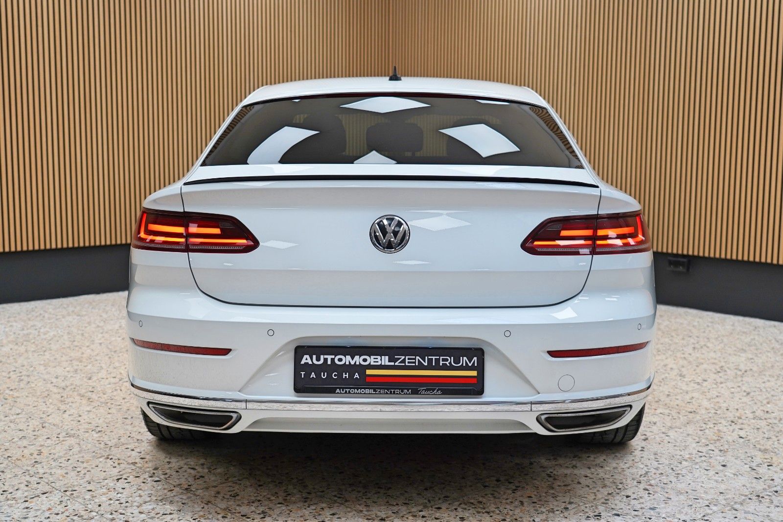 Volkswagen Arteon 2.0 TSI R-Line 4M LED NAVI LEDER KESSY foto 5