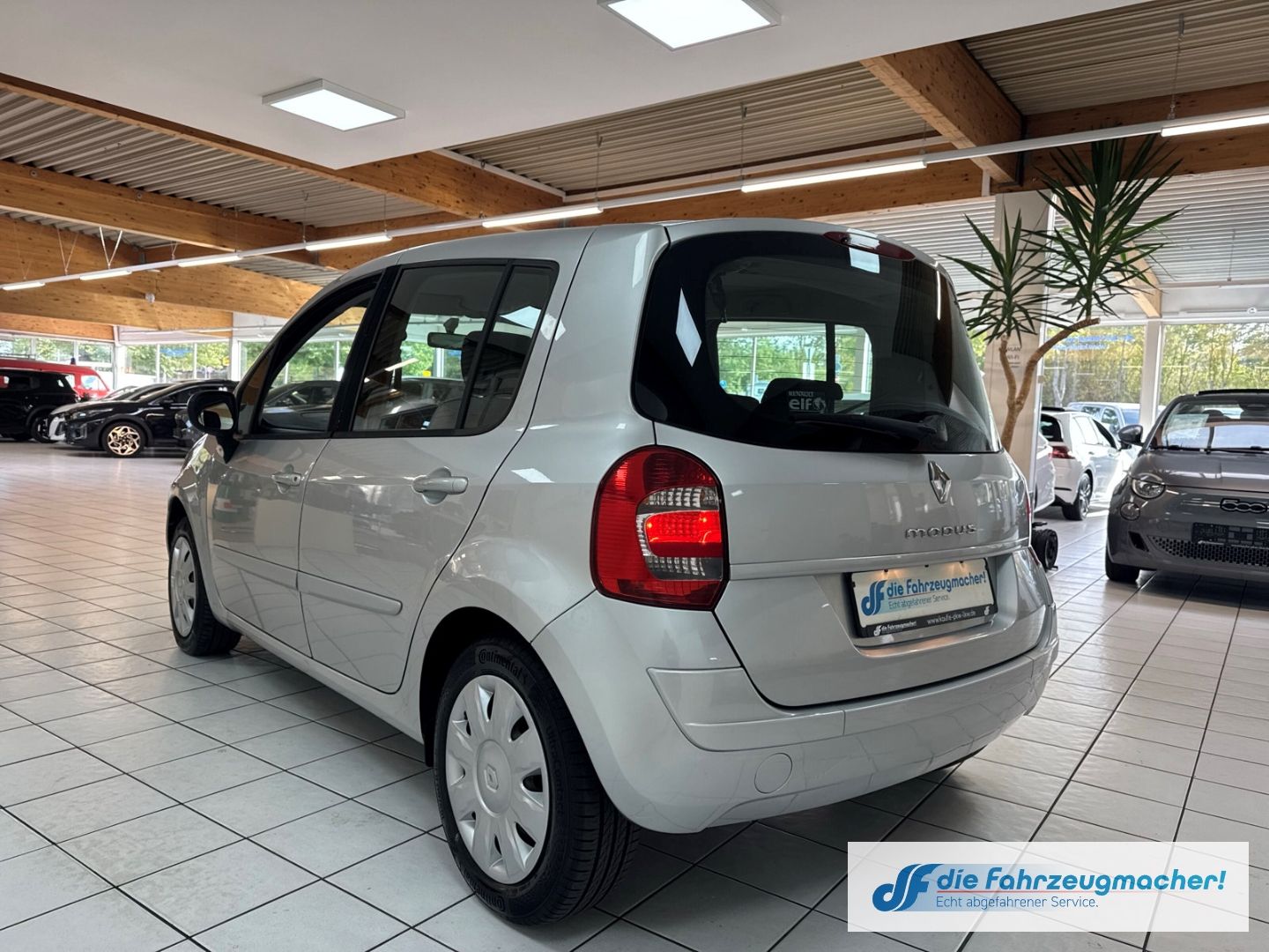 Fahrzeugabbildung Renault Modus Dynamique 1,6 Automatik Klima el.SP Spieg.