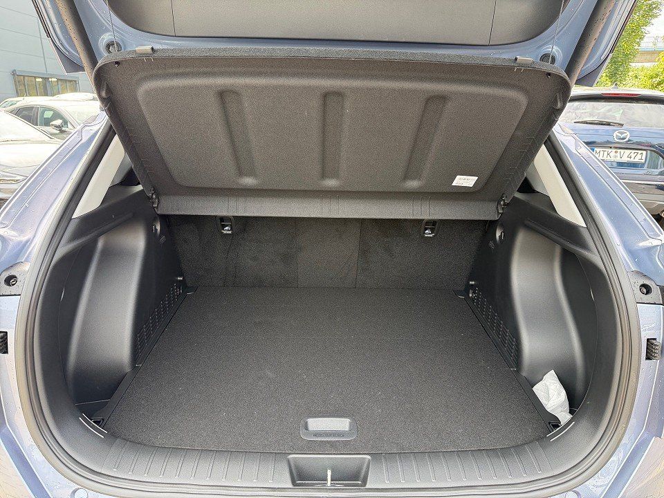 Fahrzeugabbildung Hyundai KONA Elektro 49kWh Trend Assistenz-Paket, el. He