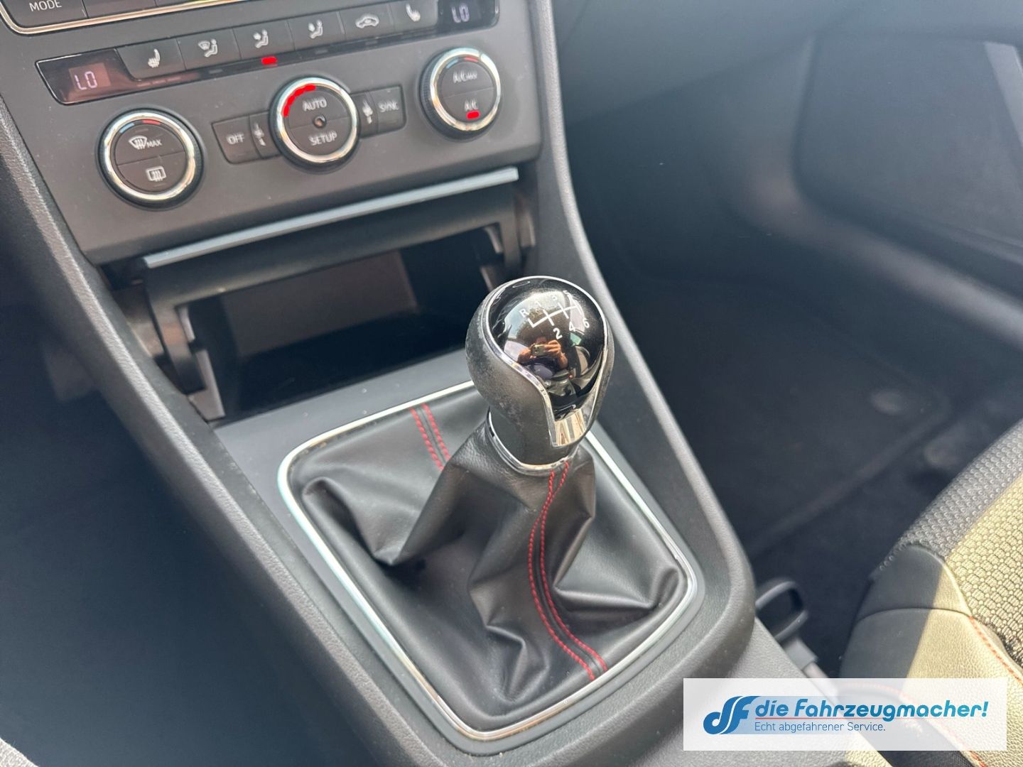 Fahrzeugabbildung SEAT Leon FR Sportpaket Memory Sitze LED *EXPORT