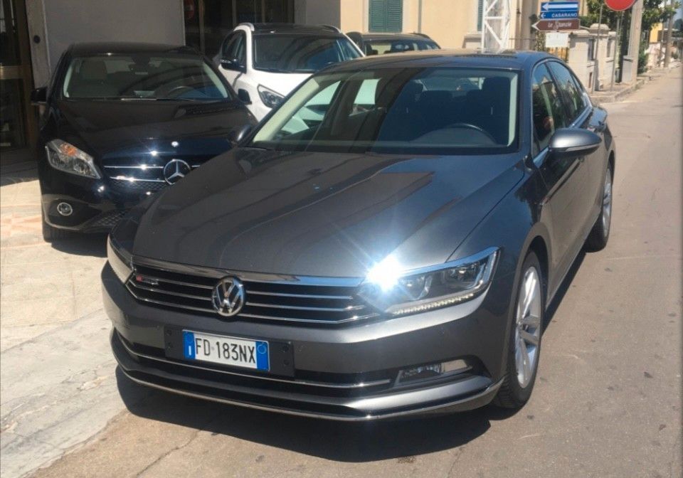VW Volkswagen Passat 2.0 TDI 4MOTION Business BlueM